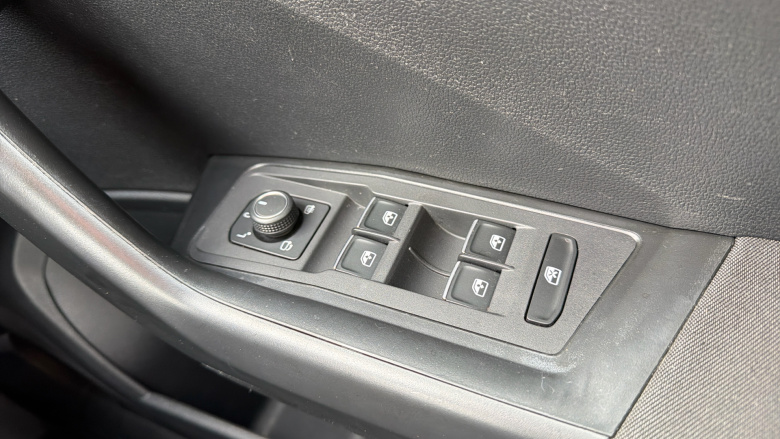 Volkswagen T-Roc 1.5 TSI EVO SE 5dr DSG Petrol Hatchback